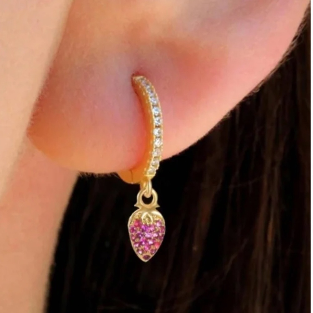 ❤️ FREE Strawberry Fruit Drop Rhinestone Hipster Chic Cuff Hoop Hip Earring 1 Pc